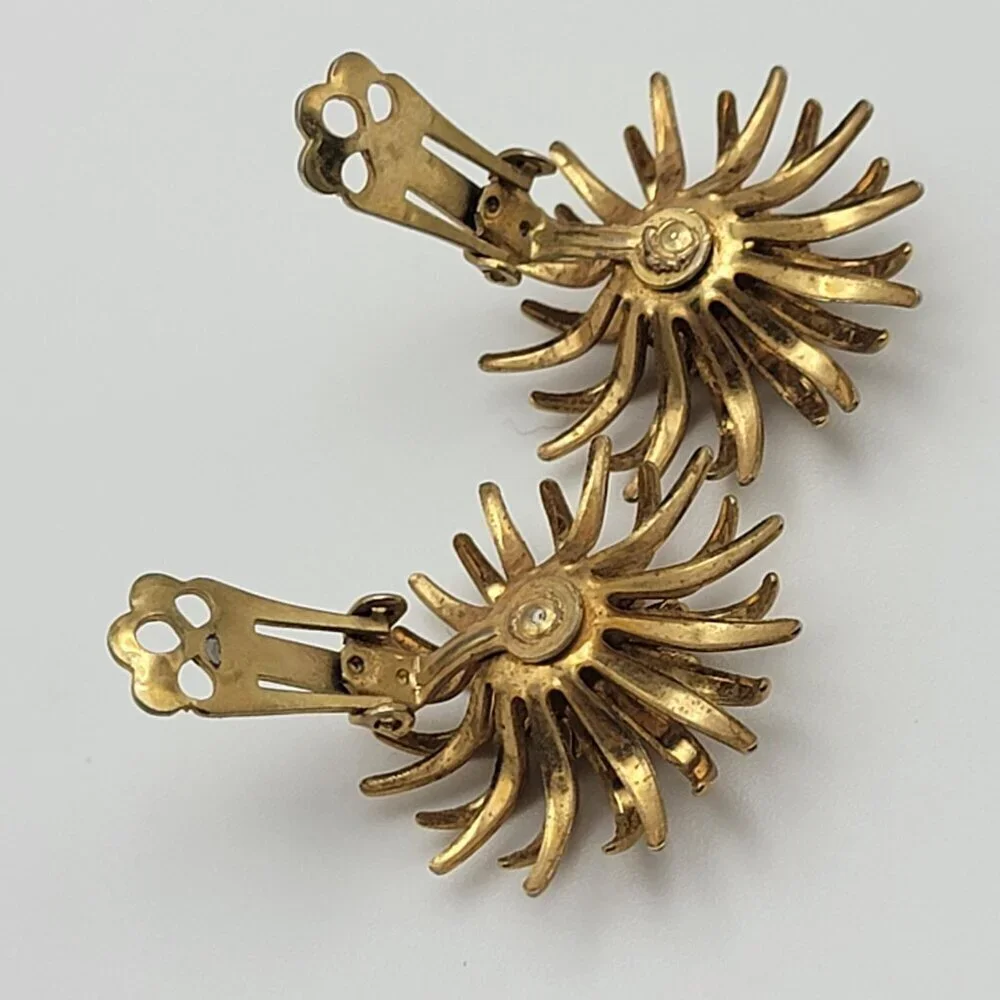 Vintage Signed Coro Gold Tone Flower Burst Stud Earrings 31mm Clip-On